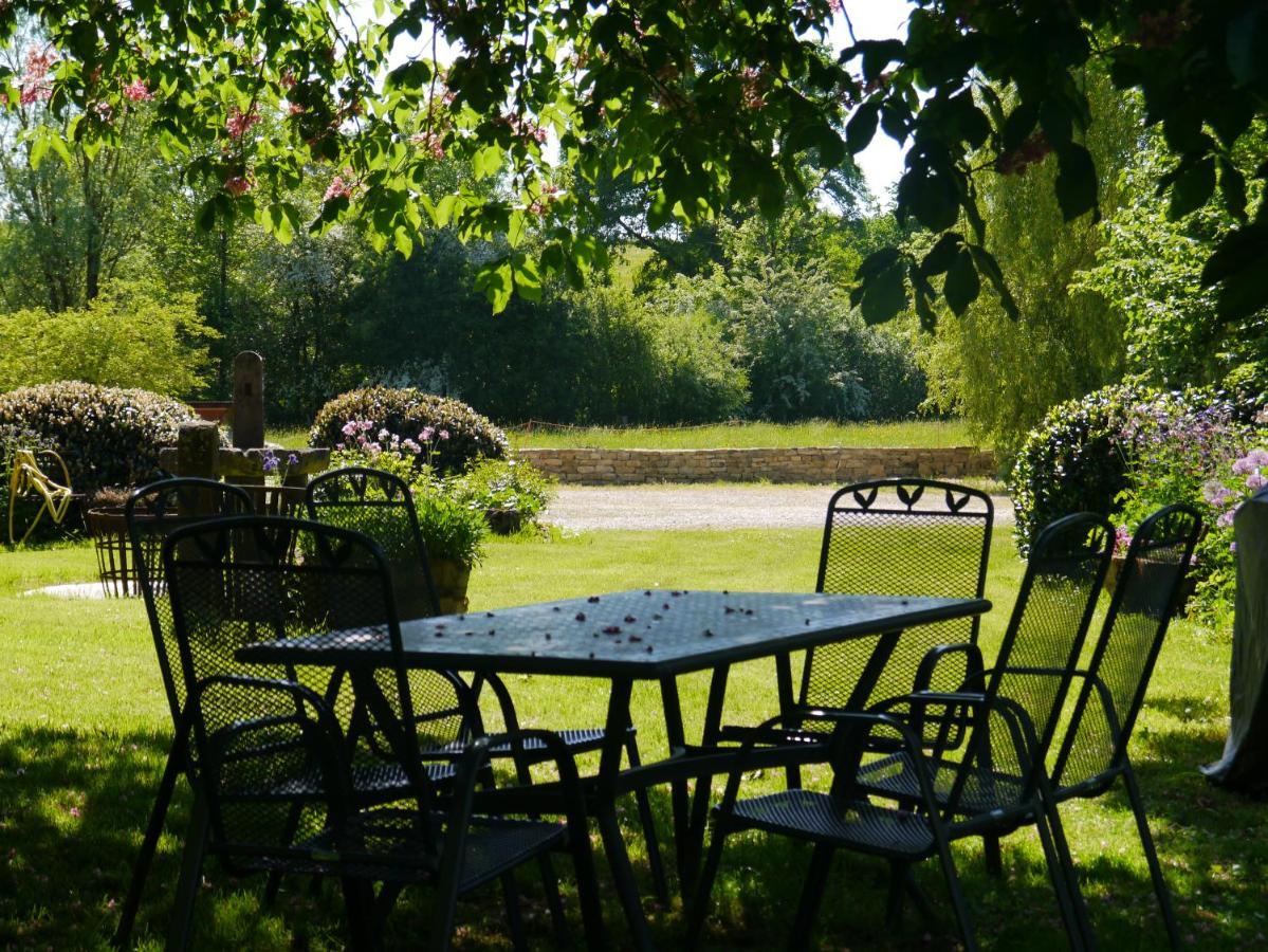 La Maison Au Vert Melincourt Buitenkant foto